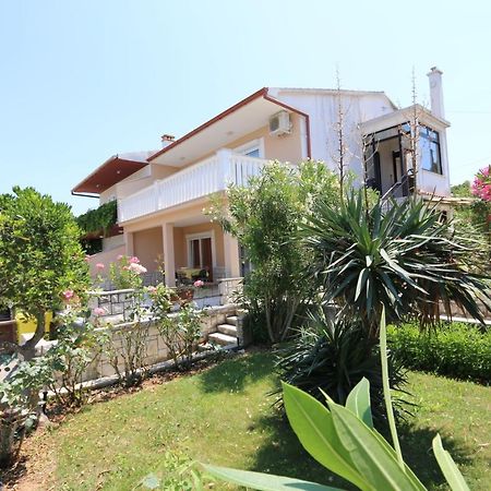 Apartments Grskovic G. Jesenovica Šilo Buitenkant foto