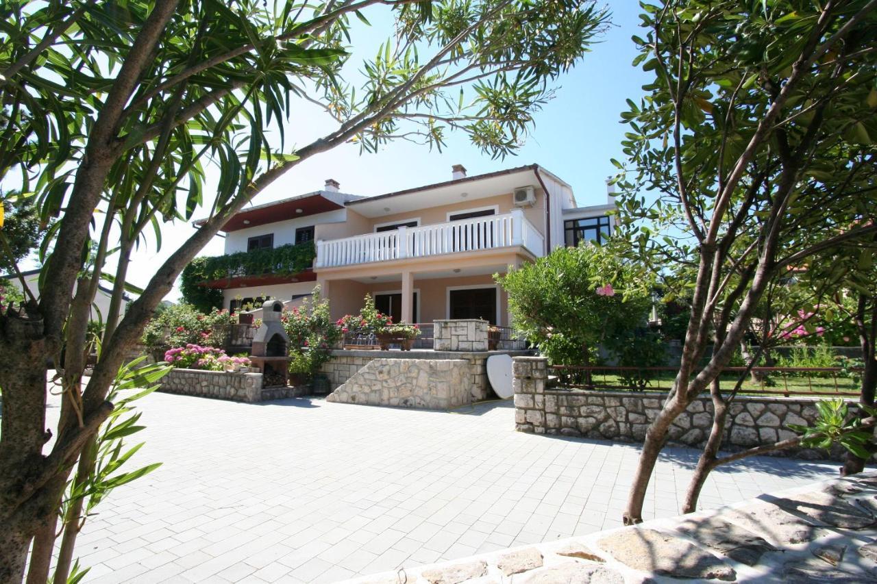 Apartments Grskovic G. Jesenovica Šilo Buitenkant foto