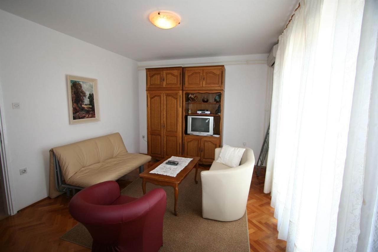 Apartments Grskovic G. Jesenovica Šilo Buitenkant foto